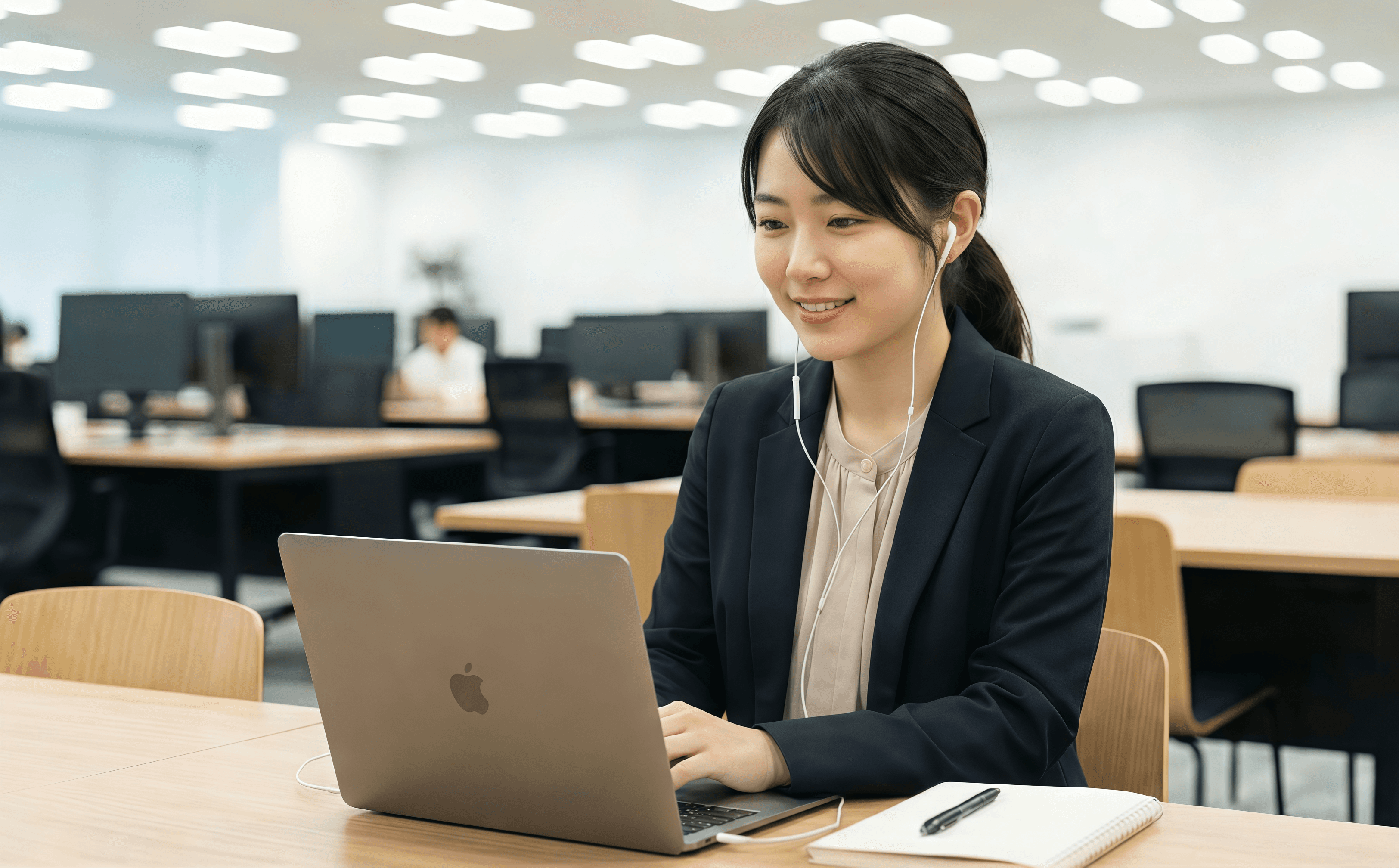 【企業向け】AI活用でスキルアップ!法人研修の最新トレンドと事例